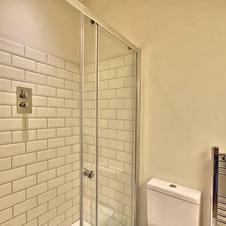 The Snug At Ruston, Cosy Dog Friendly 펜션 위캄